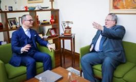 BEDRI ISLAMI/ Ruaju nga grekët kur të bëjnë dhurata