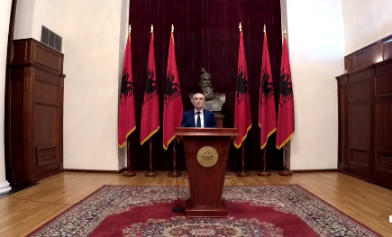 ARMANDO META/ Meta në Itali, lë të hapur ‘gropën’ kushtetuese me Sandër Lleshin