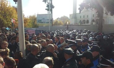 ARMAND BAJRAMI/ Babi im s’proteston