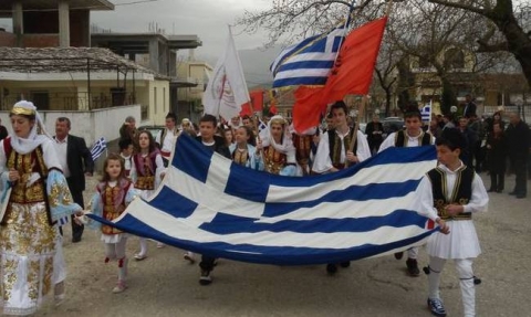 KRISTOS KSANTHAKI/ Shqiptarë dhe grekë, “una faccia, una razza!”