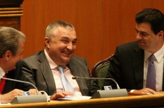 ANALIZA/ Për të kuptuar bindjet e Presidentit, kujtoni si e ka zhvatur Shqipërinë…