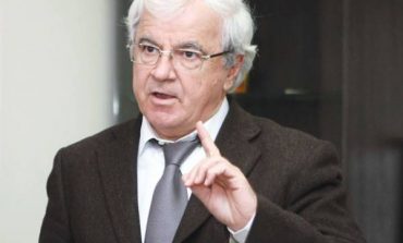 SPARTAK NGJELA/ Hafijet e Saliut, Metës e Monikës, janë hedhur si të tërbuar të degradojnë lëvizjen studentore