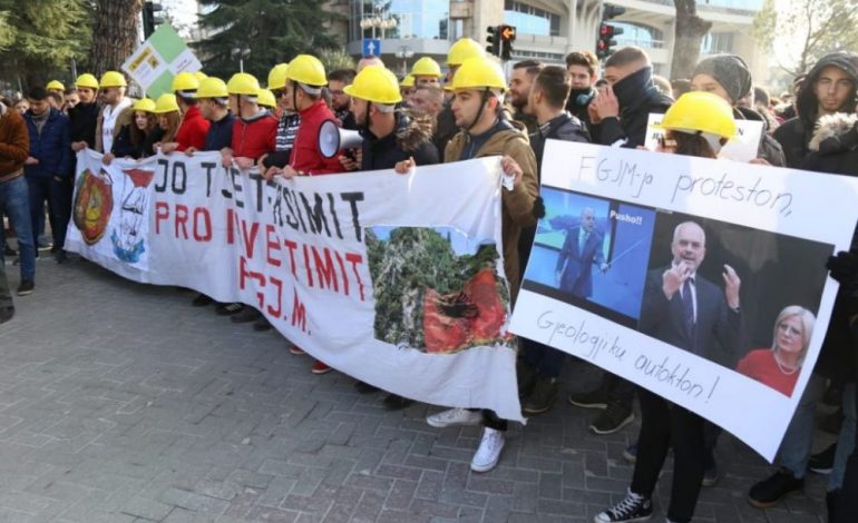 BLEDI LUMANI/ Larg Kryeministrisë, si “djalli temjanit”