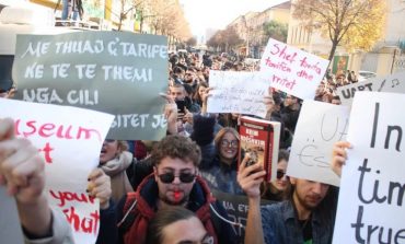 KRESHNIK SPAHIU/ Studentë! Digjni PS-PD-LSI, përpara se ata t’i venë zjarrin kauzës suaj!
