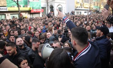 BEN ANDONI/ Sa herë ndihen probleme në Kosovë, trazohet Shqipëria
