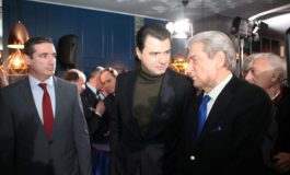 NAMIR LAPARDHAJA/ Po opozita çdo bëjë?