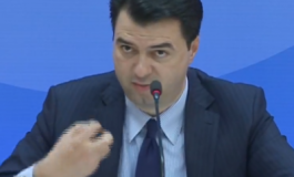 ARTUR AJAZI/ Kujt i shërbeni ju zoti Basha?