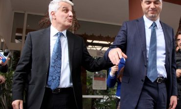 ARMANDO META/ Opozita kërkon Majkon, rishfaqet “goma e shpëtimit” e trazicionit shqiptar