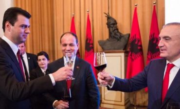 ARDIT RADA/ A po i hedh Ilir Meta dru “zjarrit” opozitar?