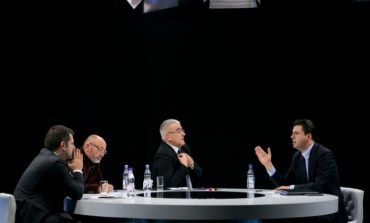 FLOGERT MUÇA/ Ekselentët, diploma e munguar e Bashës dhe media "në mes"