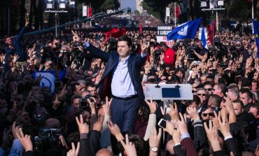 ARDIT RADA/ Disa fjalë për Lulzim Bashën (para se të na drejtojë)