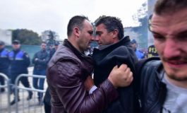 ARTUR AJAZI/ Përçarja e protestës dhe dhuna brënda saj
