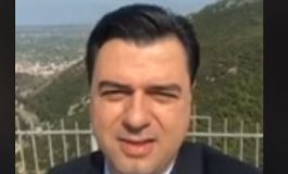 SKËNDER MINXHOZI/ Nuk ke ku shkon pa folur me “armikun”!