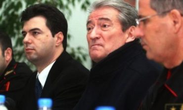 MERO BAZE/ Përse Berisha i çoi njerëz tek shtëpia, ambasadorit Borchardt?
