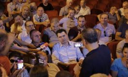 NERTIL JOLE/ Aktori protagonist i një shfaqje bajate teatrale