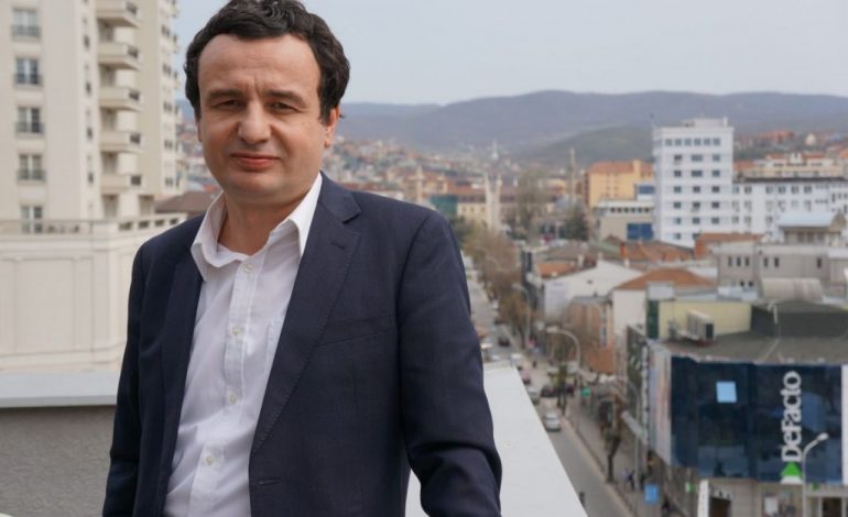 MERO BAZE/ Njeriu që e do Kosovën, sa zyrën e tij
