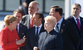 ASTRIT PATOZI/ Për tifozët dhe armiqtë qesharakë të Merkel-Macron