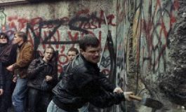 MENTOR KIKIA/ Kur gjermanët bënin historinë, ne bënim mitingje solidariteti