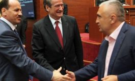 ARDIT RADA/ Meta po i përdor të gjithë, nga Berisha e Nishani, te Muçi dhe Xhaferllari