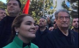 ARTUR AJAZI/ Si nuk folët një fjalë të mirë o faqezinj