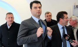 ARTUR AJAZI/ Në emër të kujt flet Lulzim Basha?
