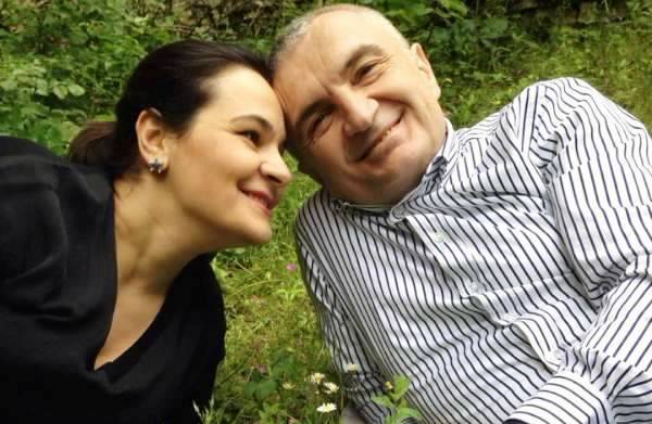 ARDIAN V.BABAJ/ Shpëtojeni këtë familje, nga halli i madh që iu ka rënë sipër!