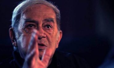 ARTUR AJAZI/ Po ikin kolosët