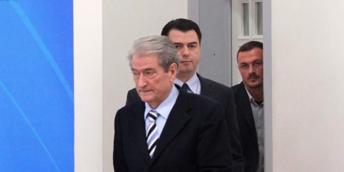 MERO BAZE/ Një opozitë e mërzitur nga lajmet e mira