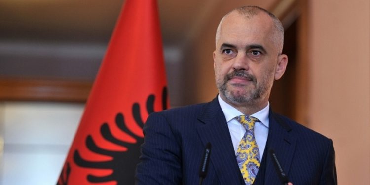 ARTUR AJAZI/ Pse kush zbaton ligjin, është “diktator” në Shqipëri?