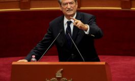 PËLLUMB KULLA/ Sa i mërzitshëm Parlamenti pa ty!