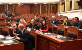 ARTAN XH.DUKA/ Dilema historike e opozitës në Kuvend