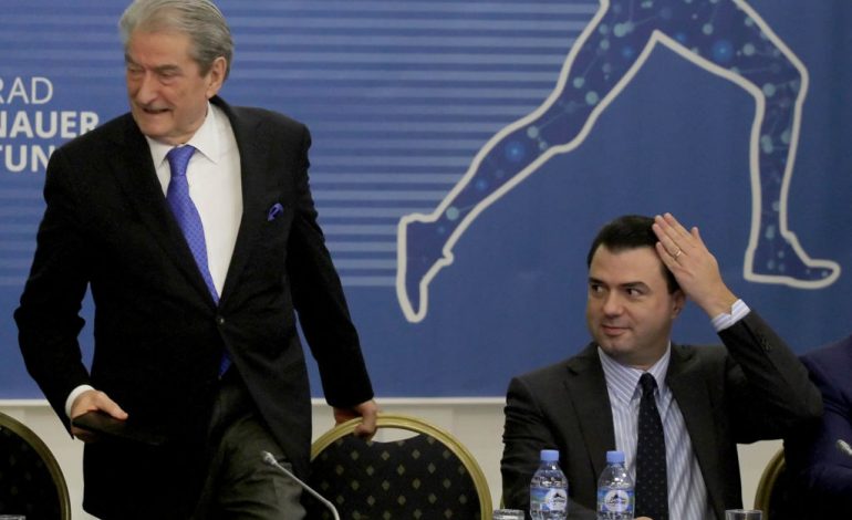 ARTUR AJAZI/ Këta gënjejnë edhe ditën me diell…