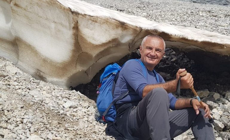 BLEDI LUMANI/ Një president qesharak dhe banal, që edhe të “vret”, edhe të tall pastaj
