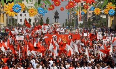 KRESHNIK SPAHIU/ Së shpejti, një “Pol i Tretë”, si shanci i fundit për të larguar regjimin Lul-Rama