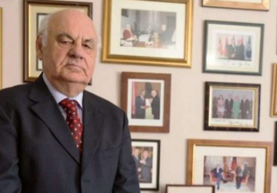 ALFRED MOISIU/ "Nuk po lëviz gjë, edhe drejtësia e re ka frikë nga politikanët? Ka ardhur koha që të japë të paktën shenjat e para..."
