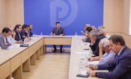 ARTUR AJAZI/ Pas 25 Prillit, në PD nis “vallja e shpatave”
