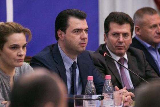 ARTUR AJAZI/ A ka patur vërtetë “front opozitar” në Shqipëri?