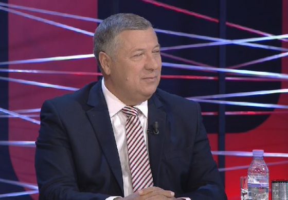 ADRIAN CIVICI/ Përse politika po lufton për “shtresën e mesme”?