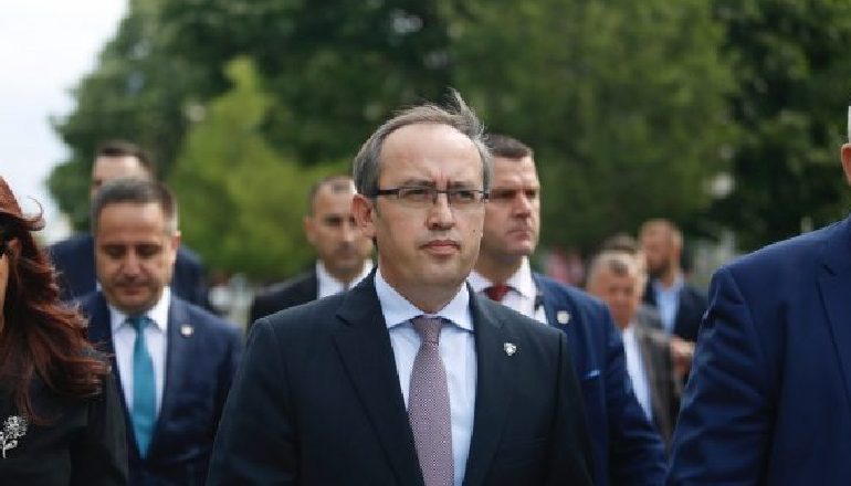 MERO BAZE/ Kosova pa president, pa kryeministër, pa kryetar Kuvendi…