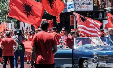 EDMOND ARIZAJ/ Vajzës sime që la Shqipërinë, për Amerikën