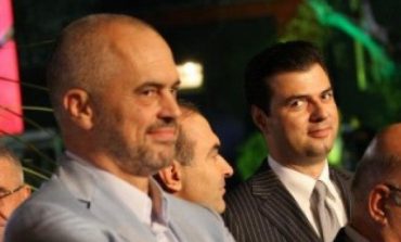 EDMOND ARIZAJ/ Rama po e sakrifikon Lulin me dashuri