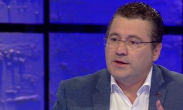SKËNDER MINXHOZI/ Kryeministri Basha, një kukull e varur në çengelin e Ilir Metës
