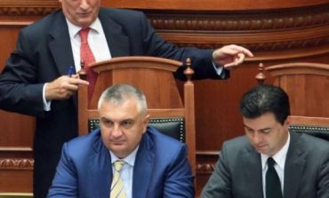 FLOGERT MUÇA/ Basha vërtetoi se është kukull e shefave