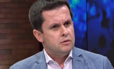 ARDIT RADA/ Mos e bëni vaksinën! Kur edhe mjekët bëhen pjesë e tam-tamit elektoral…