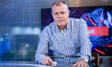 MUSTAFA NANO/ Pse Ilir Meta shfaqet gjithmonë në dreka e darka, në pushime e takime, vetëm me meshkuj kokoroçë dhe asnjëherë me ndonjë femër?!