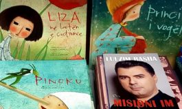 BLEDI MANE/ Pretendon 1 milionë kopje por libri iu shit vetëm 76 kopje