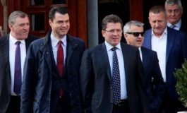 ARTUR AJAZI/ Pse u “shkri” aleanca e opozitarëve…