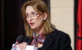 YLLI PATA/ Voltana, kryebashkiakja-molotov që zjarrit i hedh vetëm benzinë!