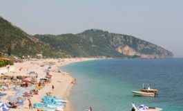 SHPËTIM LUKU/ Përse shqiptari nuk është një turist i mirë?
