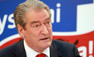 ARDIT RADA/ Sali Berisha, ky “kalë i ngordhur”, që do të sfidojë Amerikën